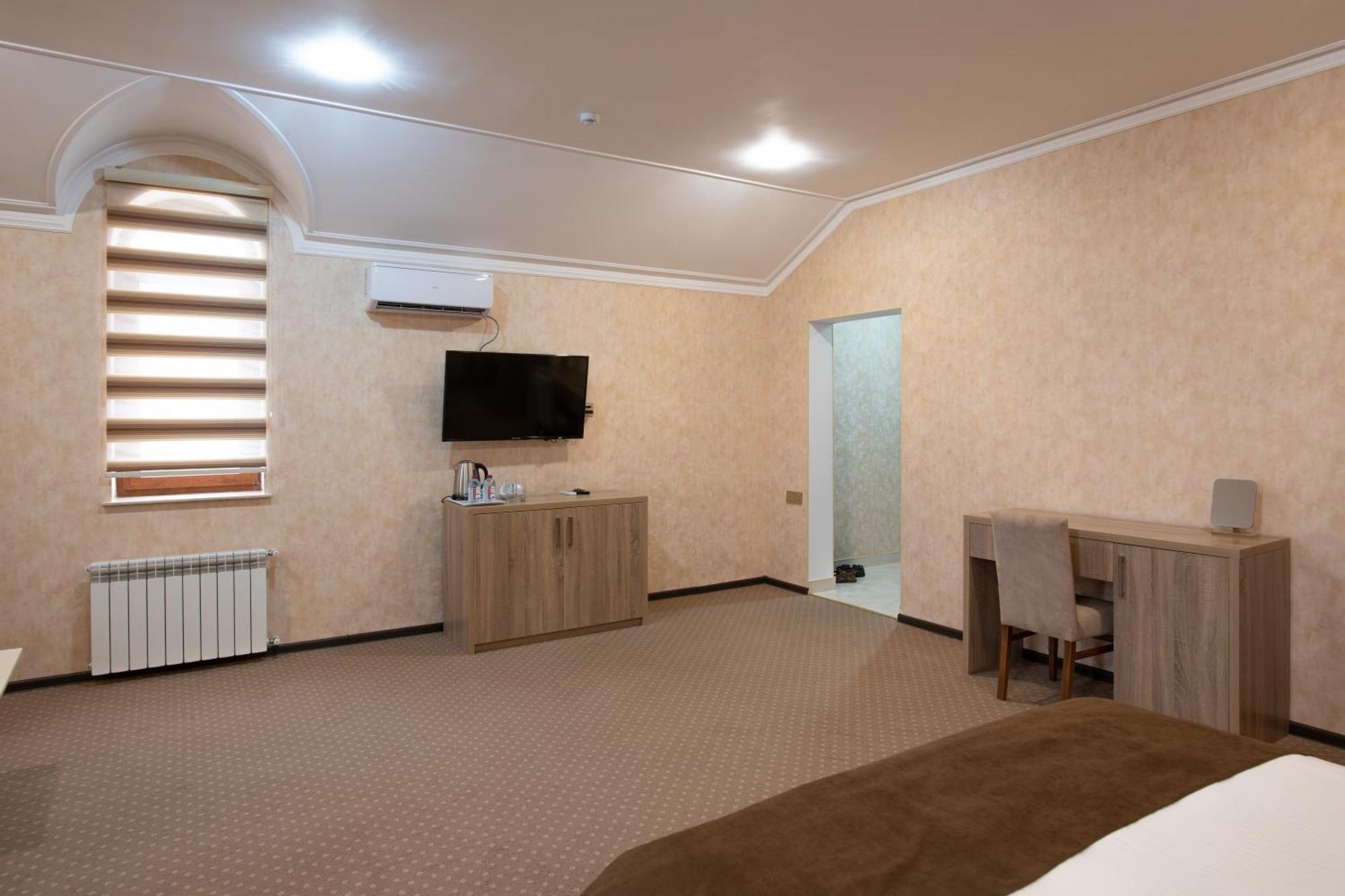 Hirkan Park Hotel Lankaran Exteriör bild