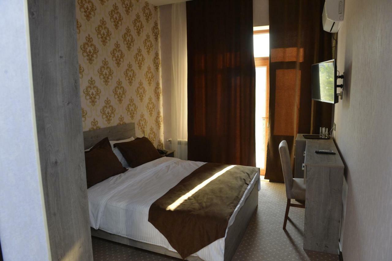 Hirkan Park Hotel Lankaran Exteriör bild