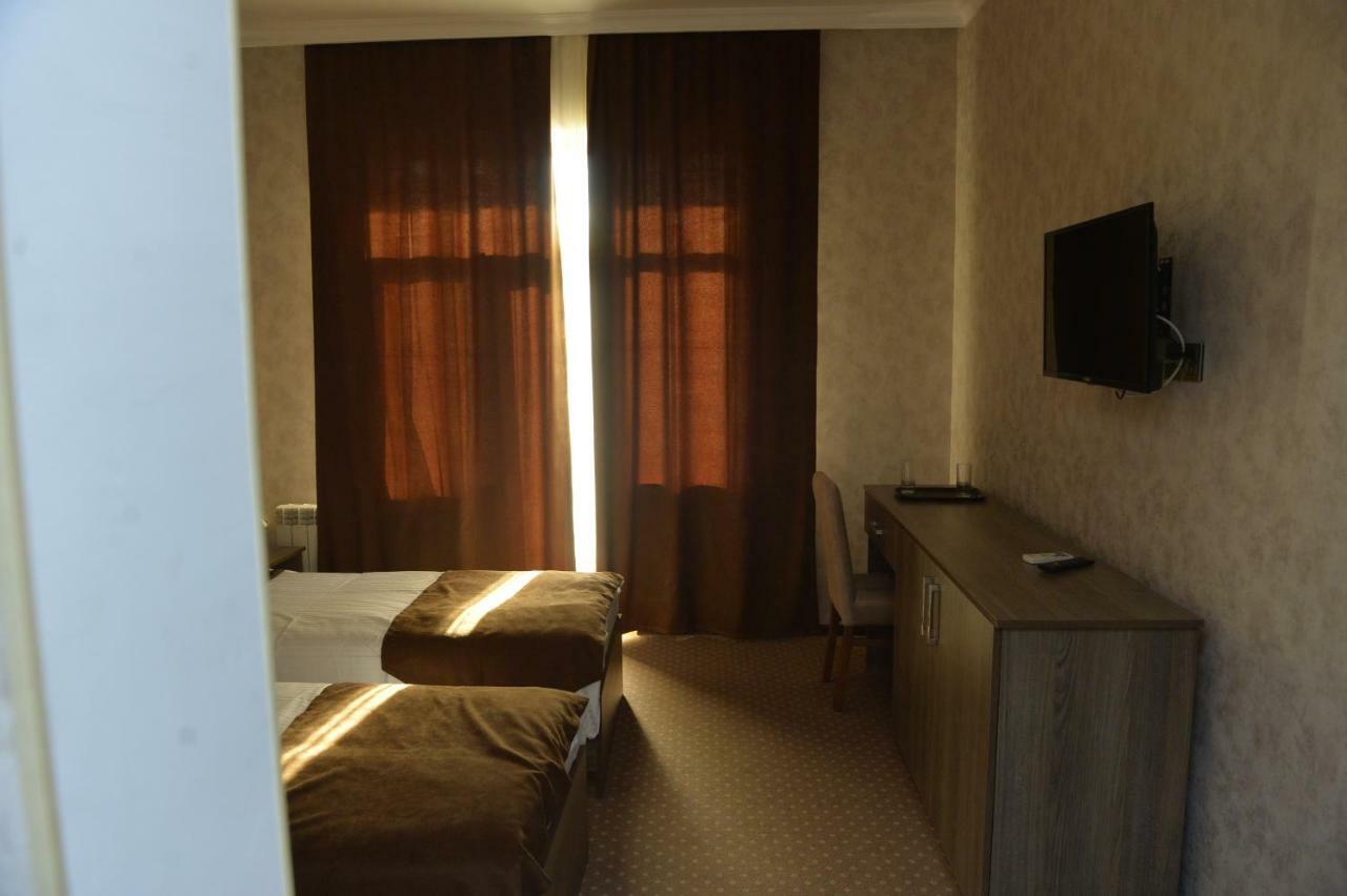 Hirkan Park Hotel Lankaran Exteriör bild