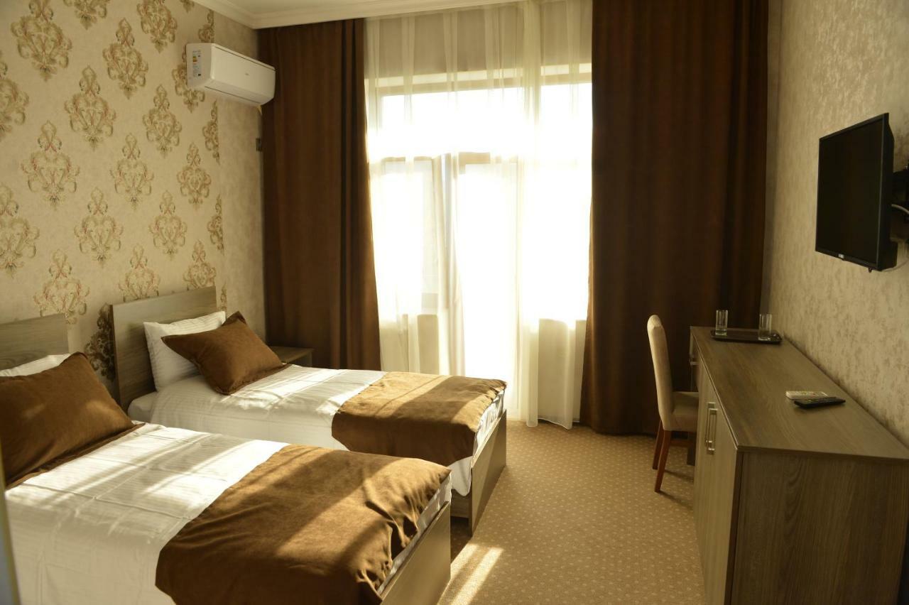 Hirkan Park Hotel Lankaran Exteriör bild